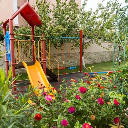 Hotell Hotel Central Slăntjev Brjag