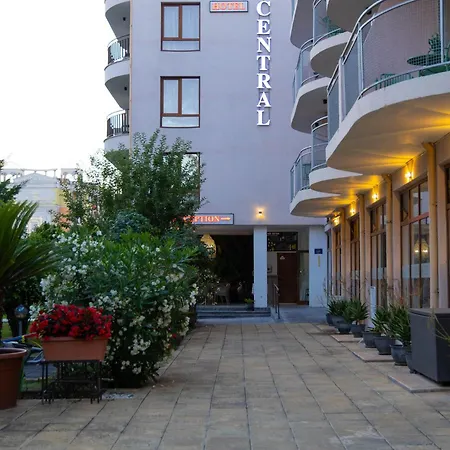 Hotel Central 3*