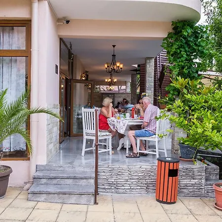 Hotel Central Slăntjev Brjag